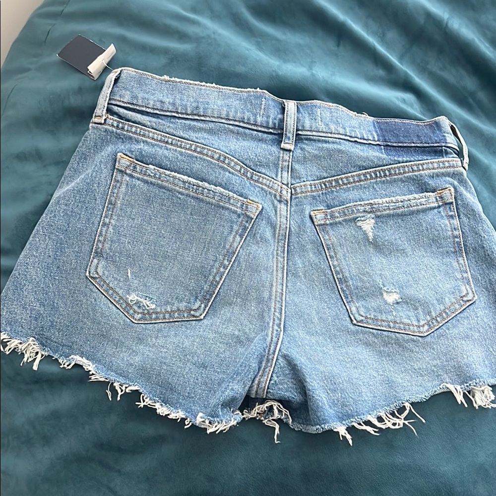 Abercrombie & Fitch Blue Denim mid rise Mom Shorts - Picture 3 of 4